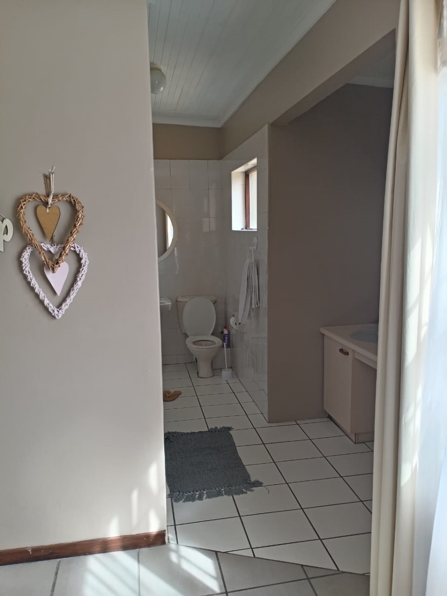 3 Bedroom Property for Sale in Wavecrest Eastern Cape